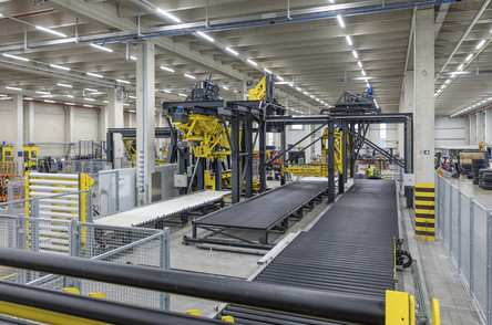 Complete wheel assembly for commercial vehicle wheels in sizes from 20 to 52 inches is completely automated at Bohnenkamp without any set-up time.