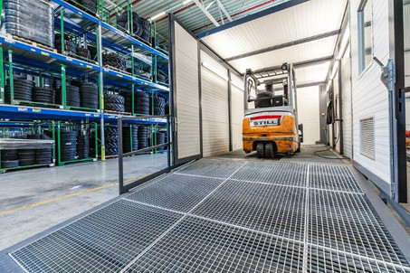 Forklift washing - a clean issue for environmental protection
